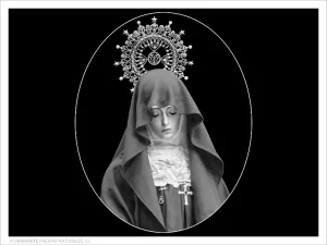 Virgen de la Soledad - Grabado directo en óvalo