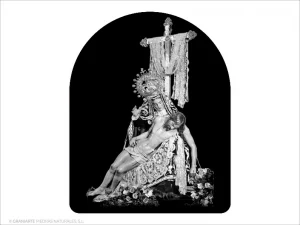 Nuestra Madre de las Angustias - Grabado cajeado en capilla