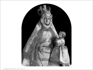 Virgen del Rosario - Grabado cajeado en capilla
