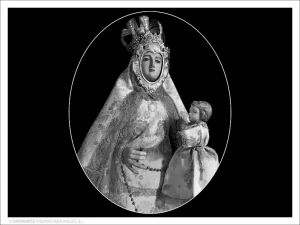 Virgen del Rosario - Grabado directo en óvalo